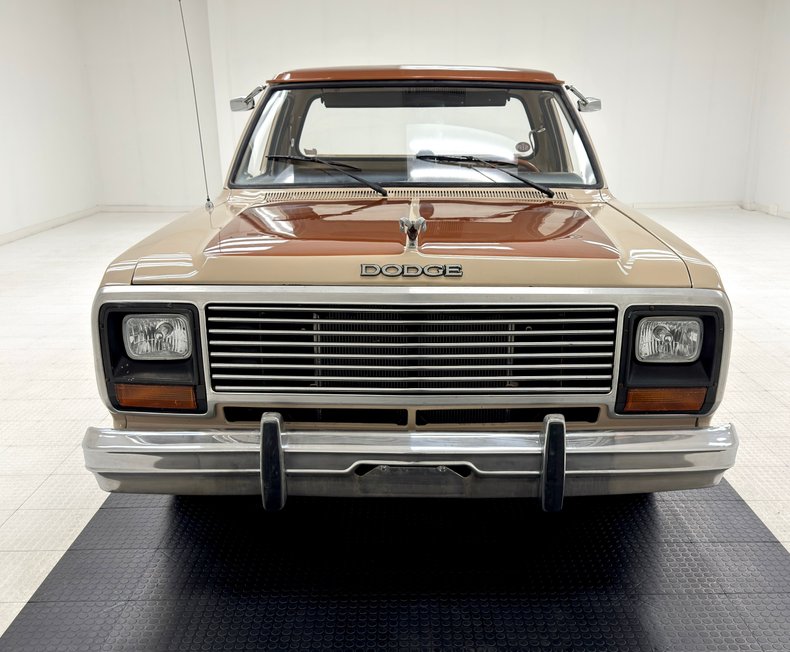 Dodge-D100-1984-Beige-Sand-Brown-3