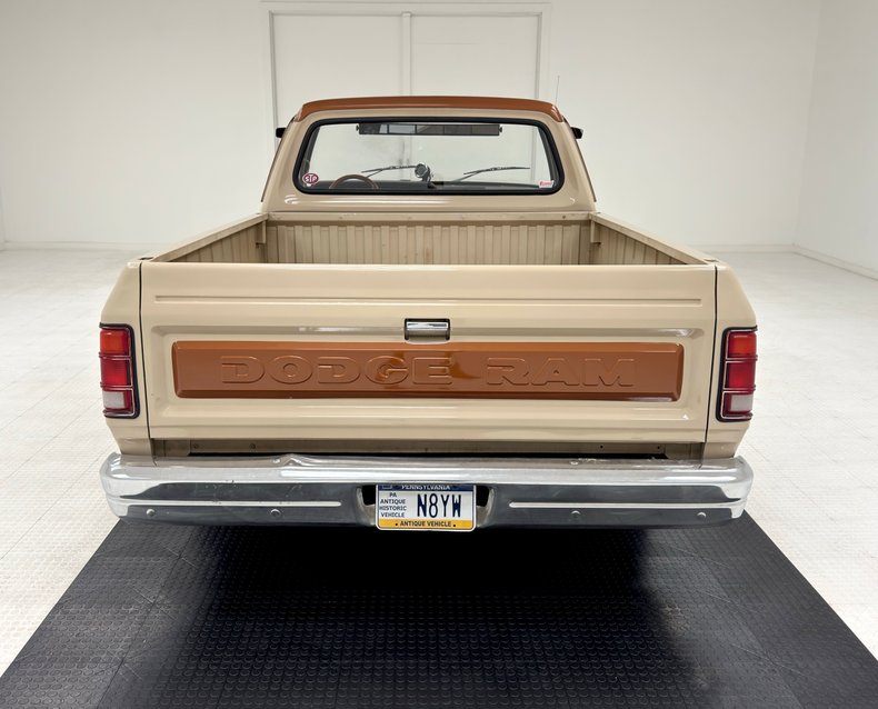 Dodge-D100-1984-Beige-Sand-Brown-33