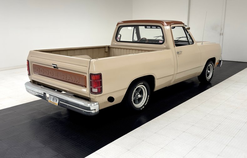 Dodge-D100-1984-Beige-Sand-Brown-34
