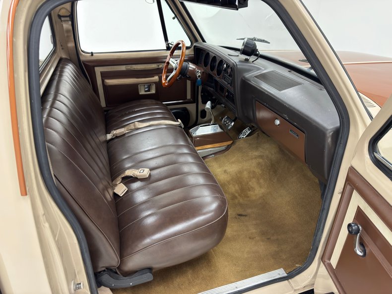 Dodge-D100-1984-Beige-Sand-Brown-43