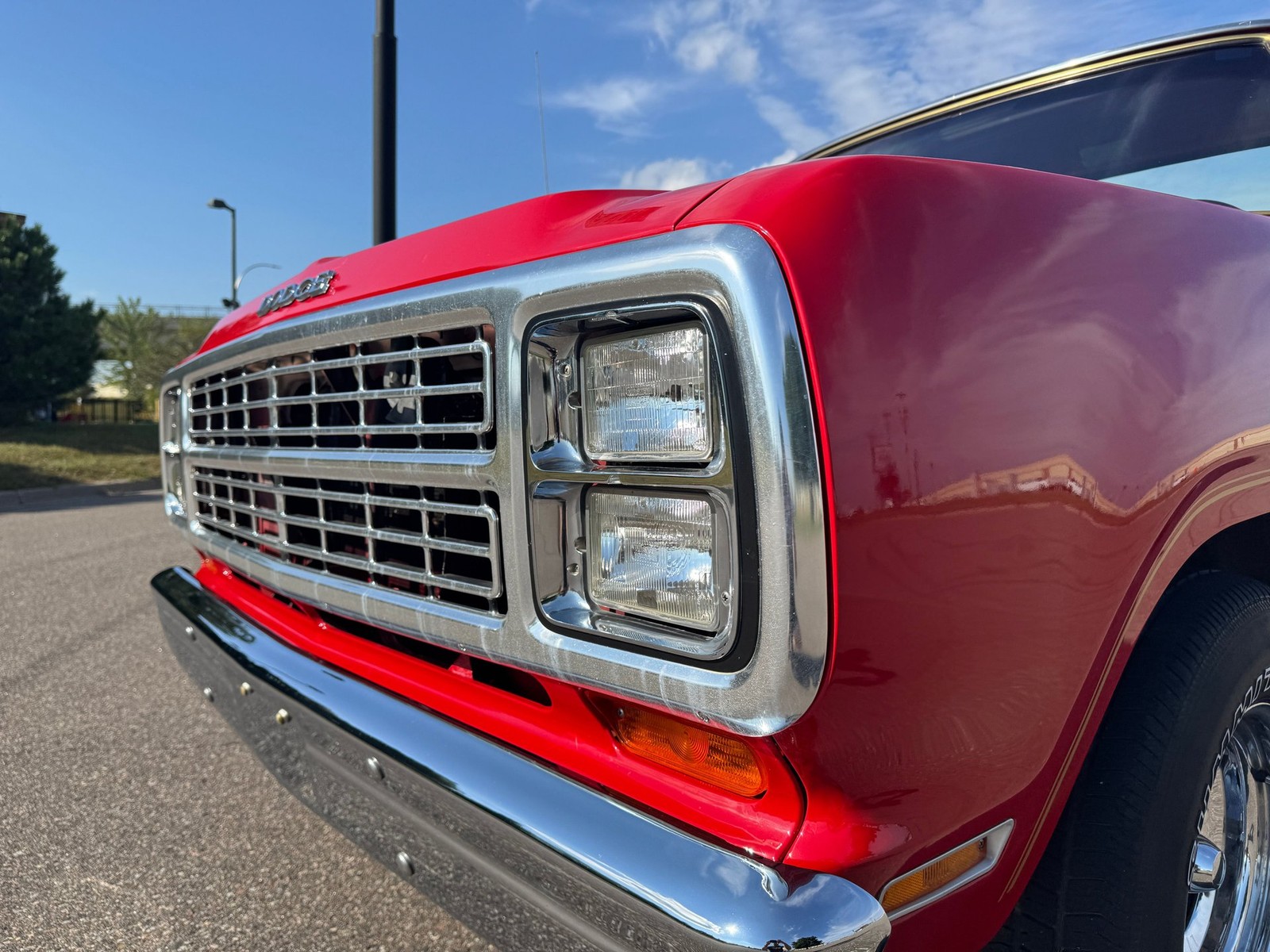 Dodge-D150-Lil-Red-Express-1979-Pickup-Truck-15