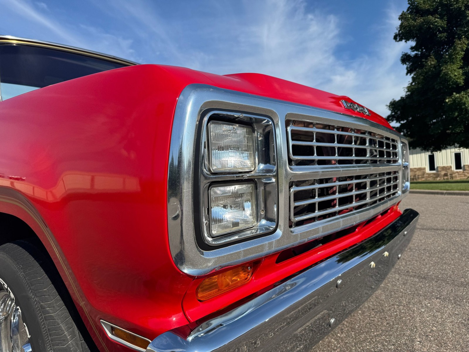 Dodge-D150-Lil-Red-Express-1979-Pickup-Truck-19