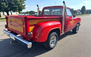 Dodge-D150-Lil-Red-Express-1979-Pickup-Truck-2