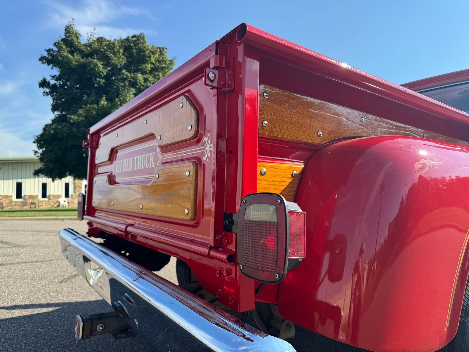 Dodge-D150-Lil-Red-Express-1979-Pickup-Truck-22