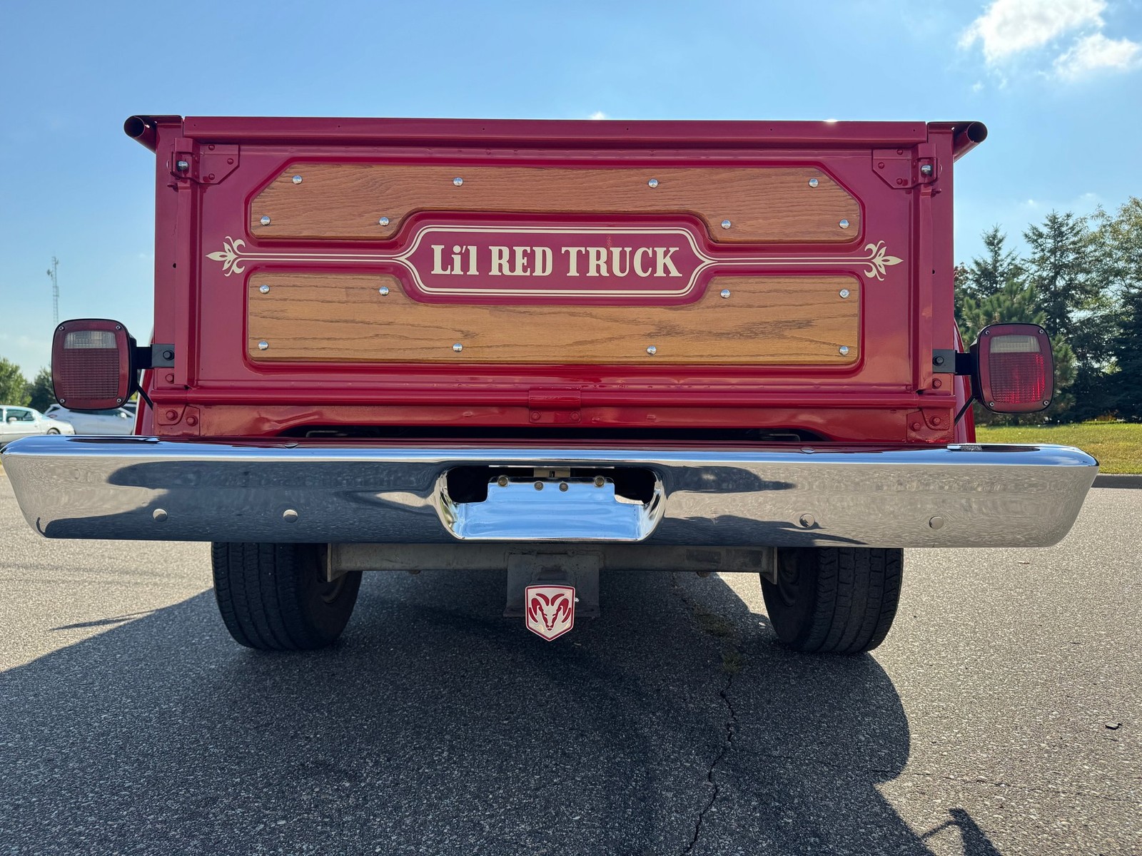 Dodge-D150-Lil-Red-Express-1979-Pickup-Truck-29