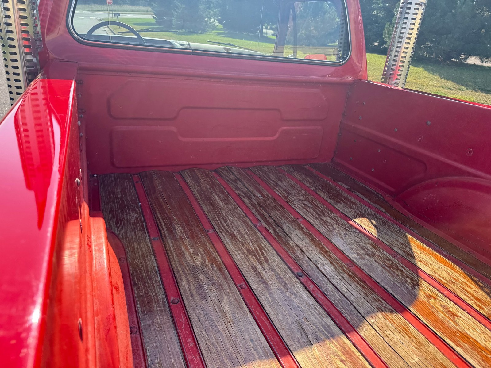 Dodge-D150-Lil-Red-Express-1979-Pickup-Truck-38