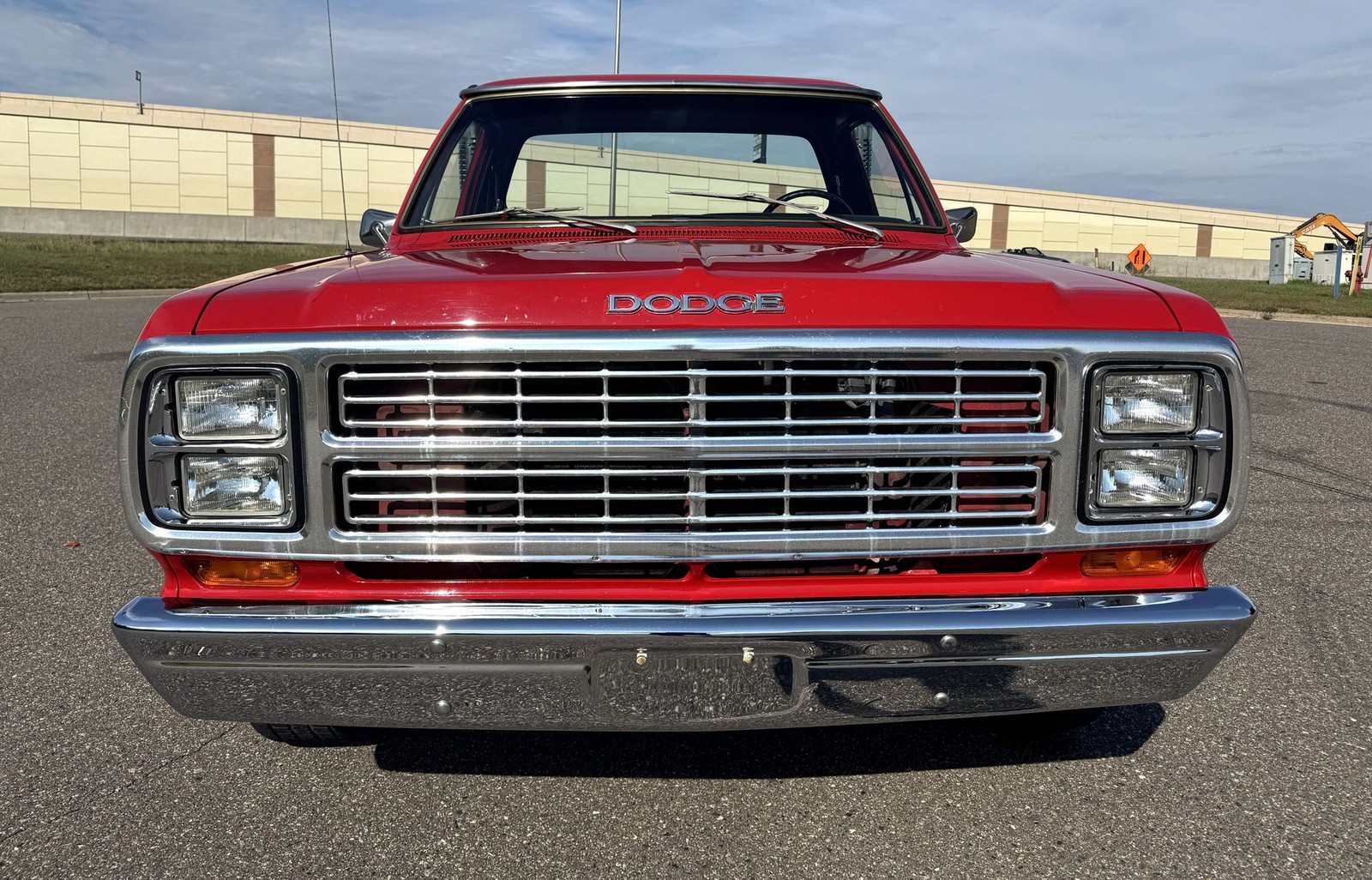 Dodge-D150-Lil-Red-Express-1979-Pickup-Truck-8