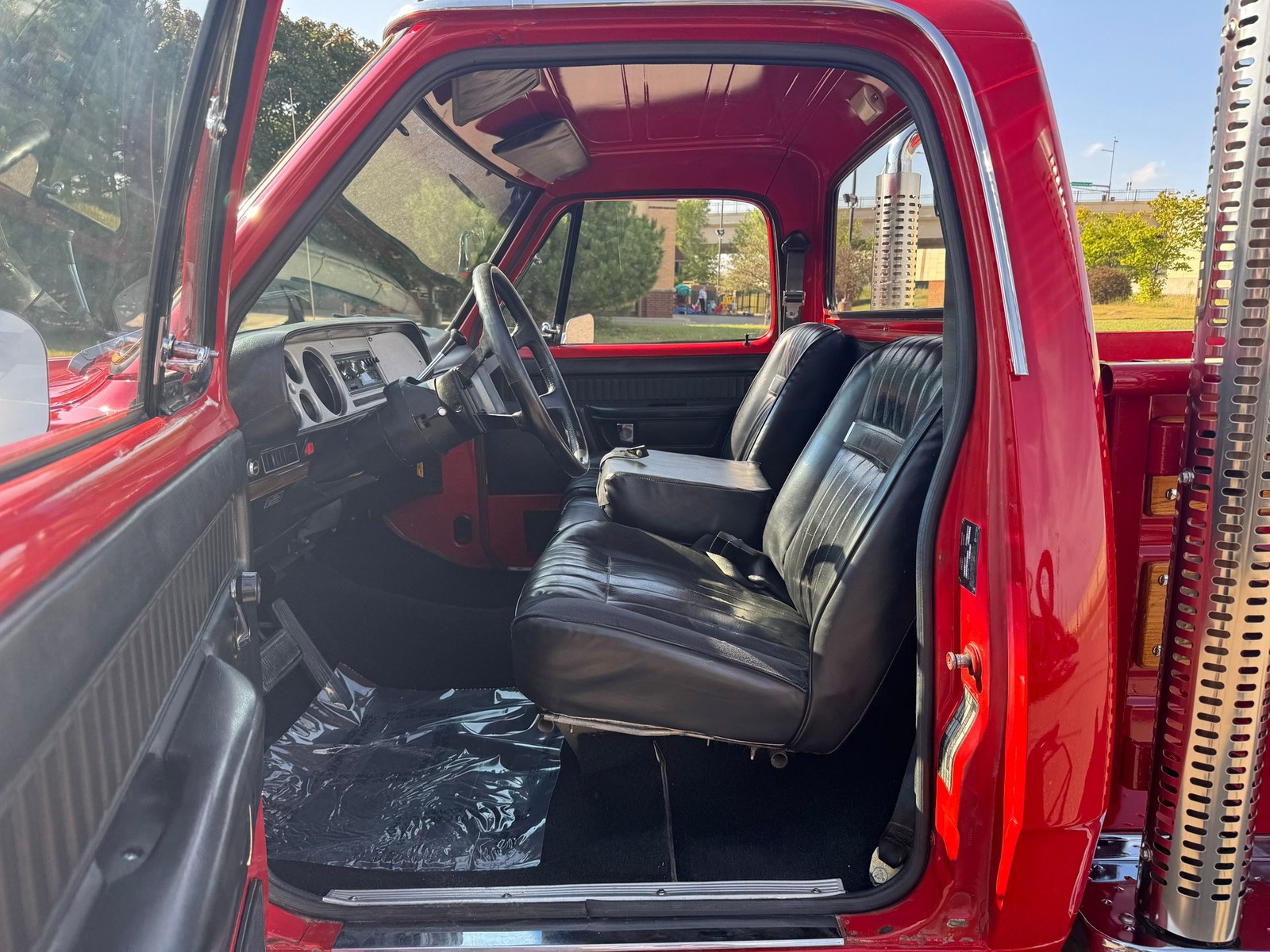 Dodge-D150-Lil-Red-Express-1979-Pickup-Truck-9