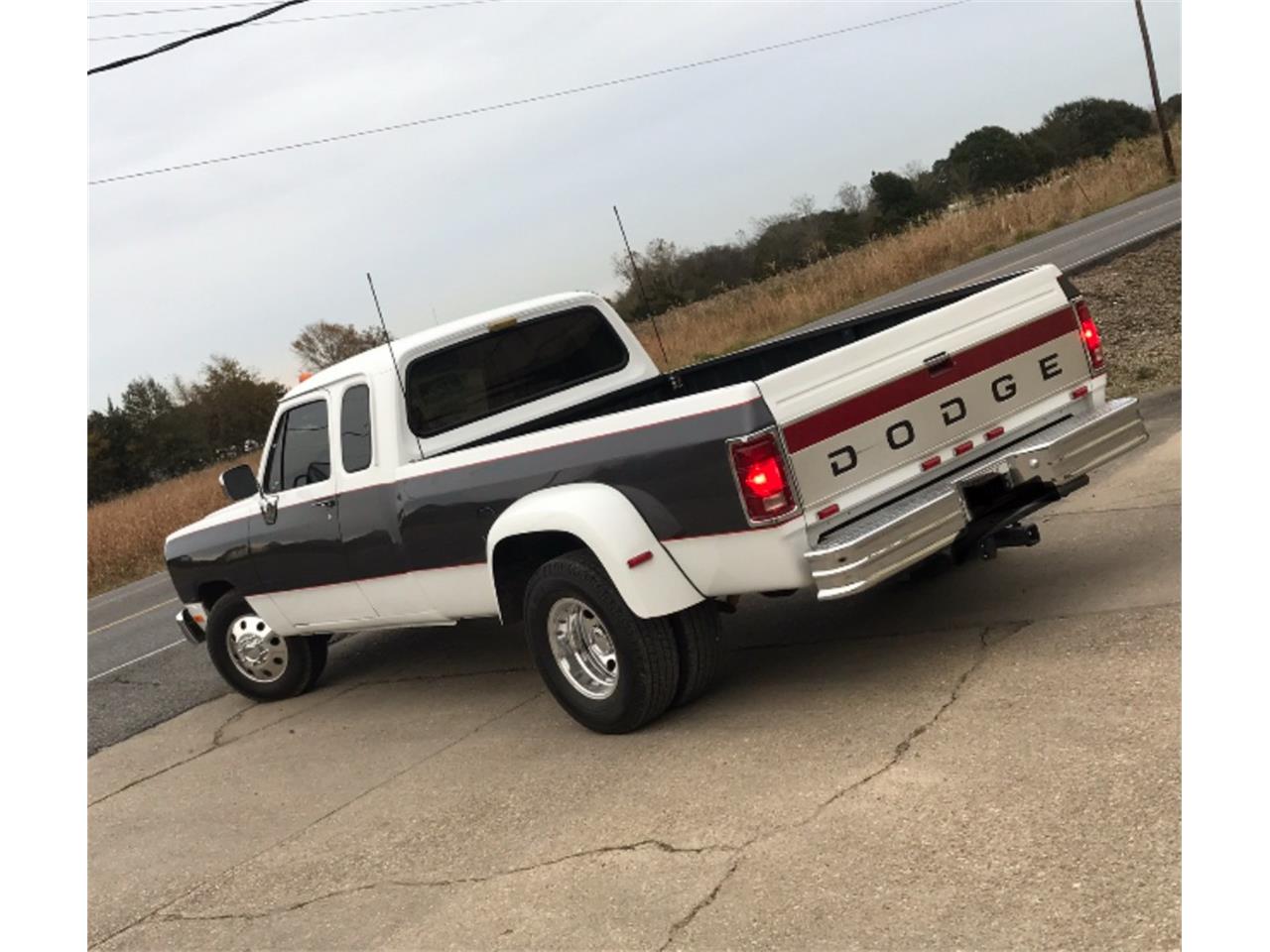 Dodge-D350-1993-WhiteGray-Gray-2
