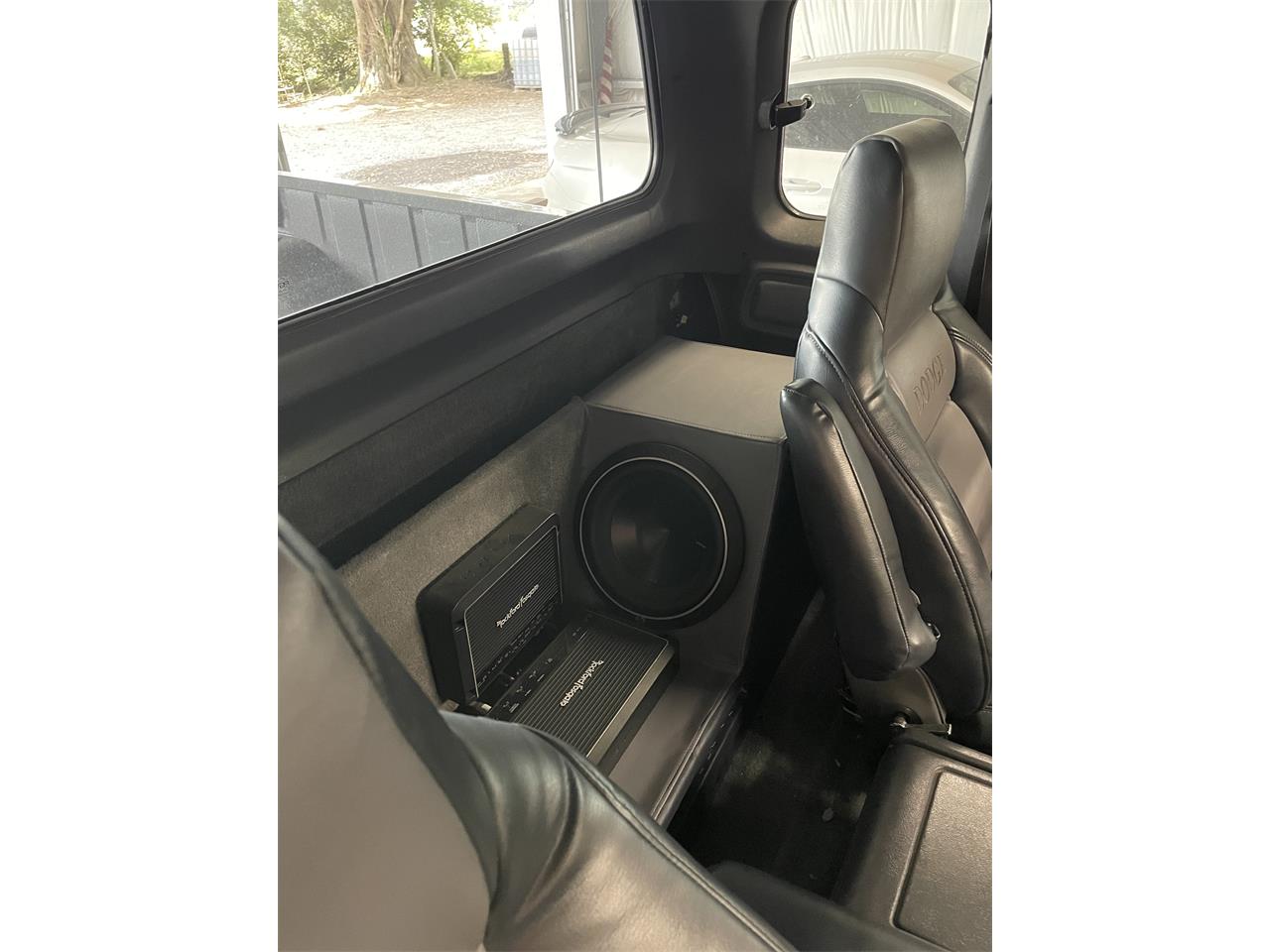Dodge-D350-1993-WhiteGray-Gray-4
