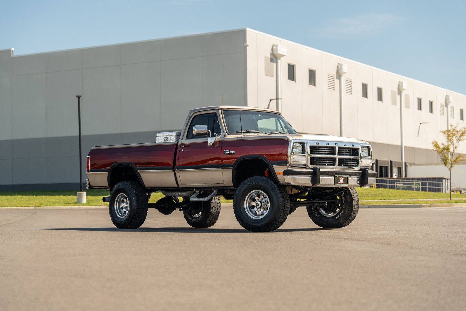 Dodge-D350-W350-1992-Pickup-Truck-2
