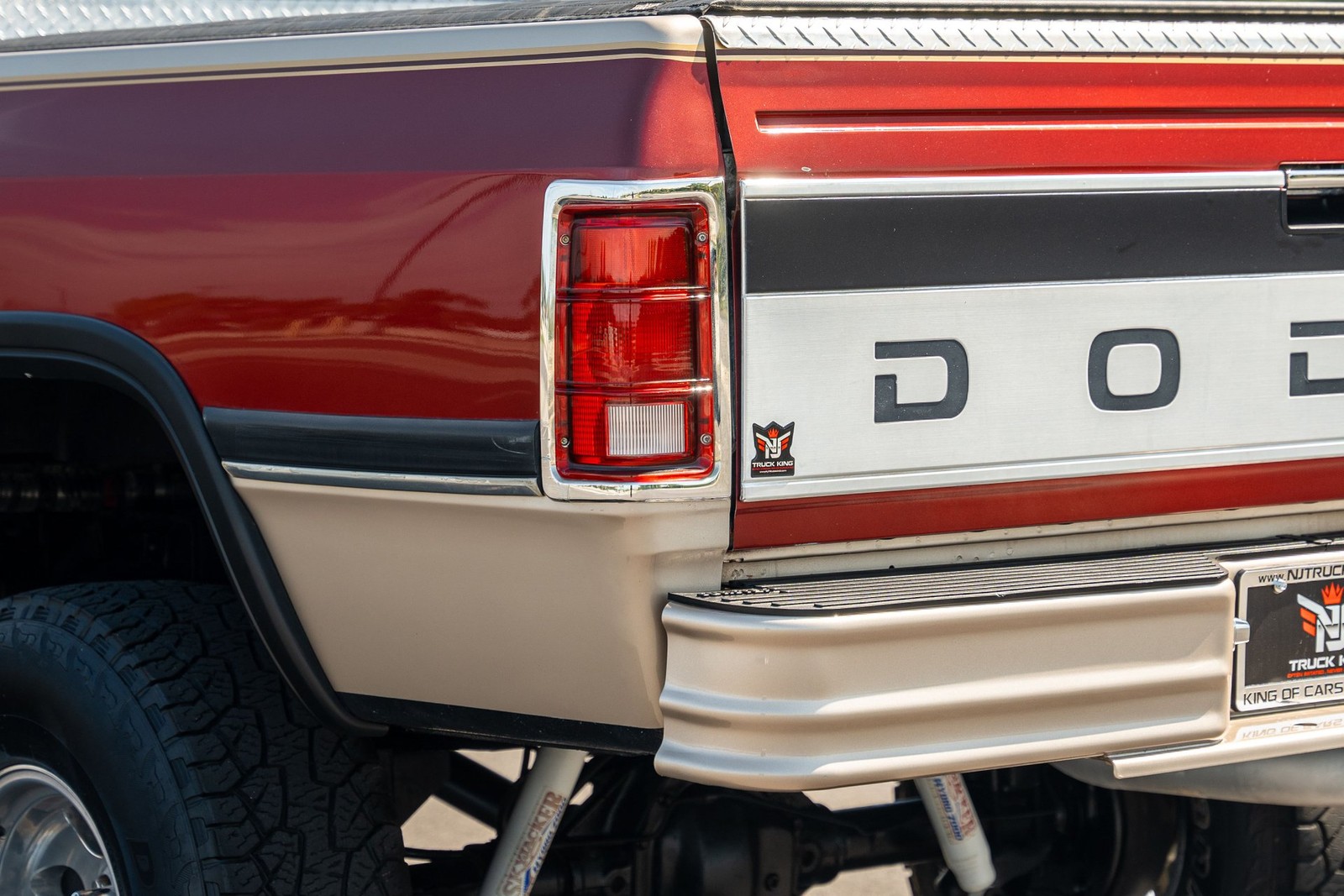 Dodge-D350-W350-1992-Pickup-Truck-30