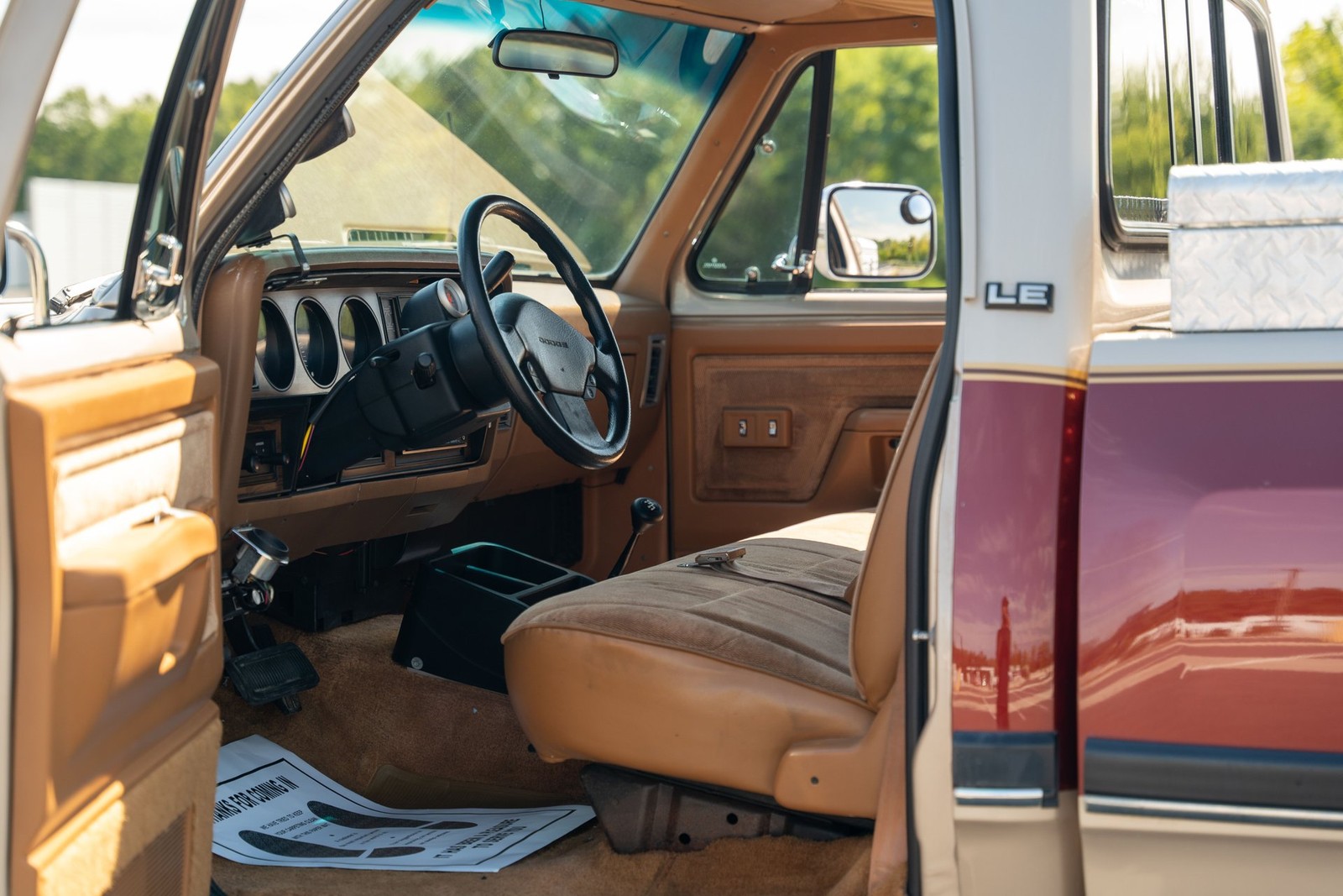Dodge-D350-W350-1992-Pickup-Truck-36