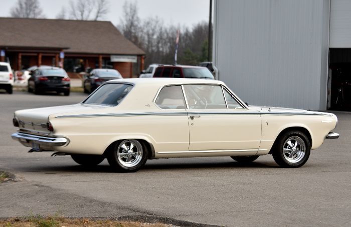 Dodge-Dart-1964-White-Blue-10