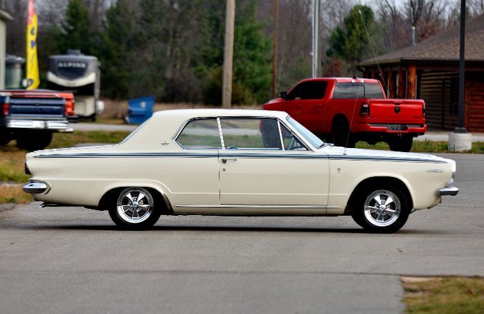 Dodge-Dart-1964-White-Blue-11