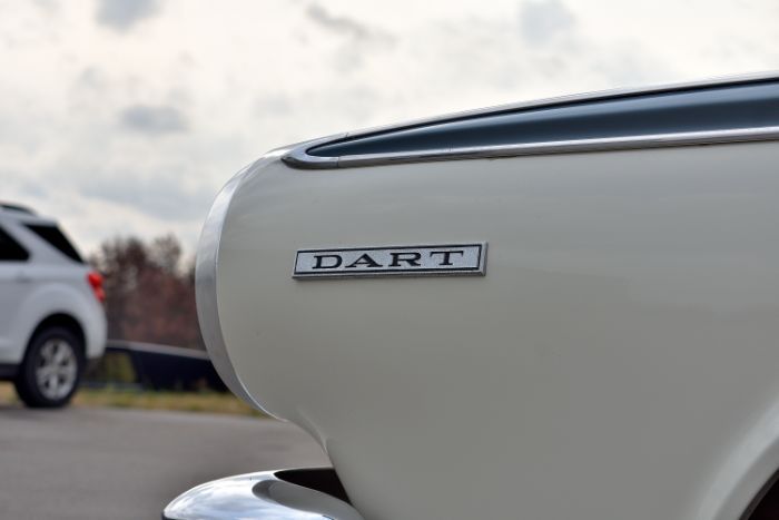 Dodge-Dart-1964-White-Blue-22