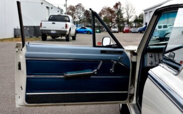 Dodge-Dart-1964-White-Blue-24