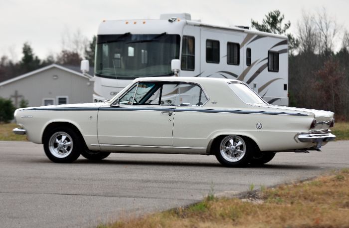 Dodge-Dart-1964-White-Blue-3