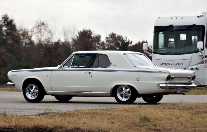 Dodge-Dart-1964-White-Blue-4