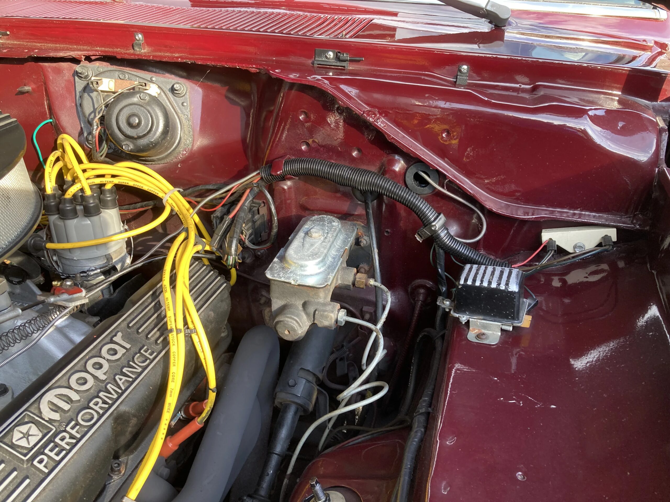 Dodge-Dart-270-1968-Burgundy-Black-28