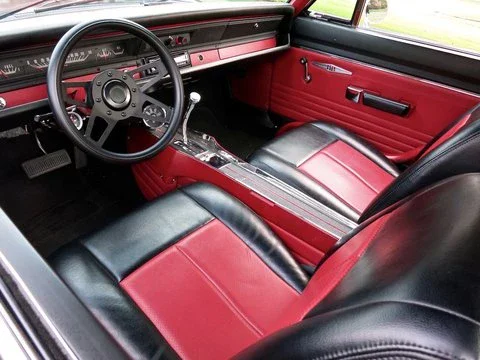 Dodge-Dart-gts-1968-Black-Red-1