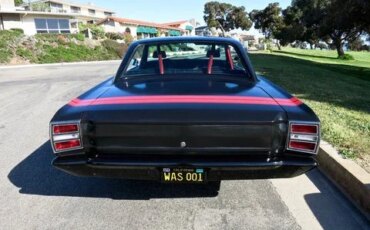 Dodge-Dart-gts-1968-Black-Red-10