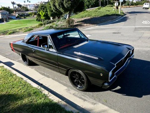 Dodge-Dart-gts-1968-Black-Red-11
