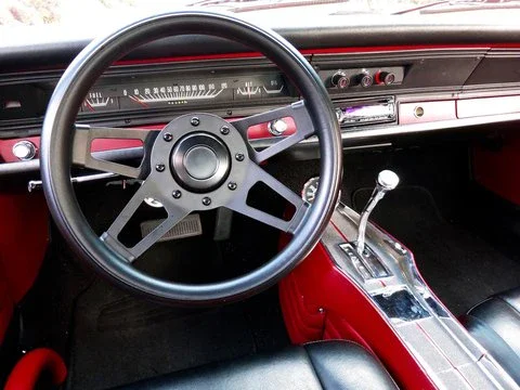 Dodge-Dart-gts-1968-Black-Red-2