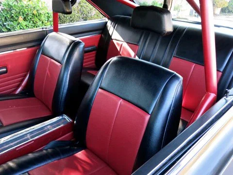 Dodge-Dart-gts-1968-Black-Red-5