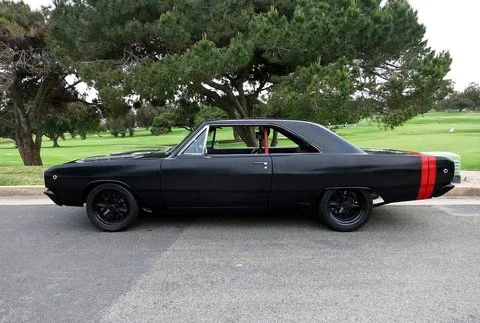 Dodge-Dart-gts-1968-Black-Red