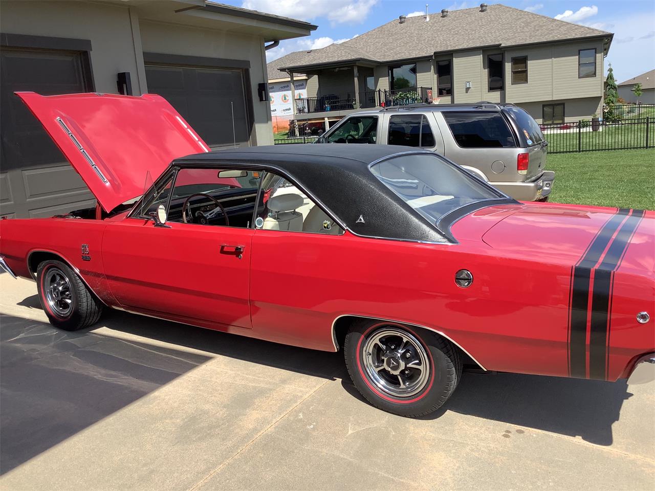 Dodge-Dart-gts-1968-Red-White-1