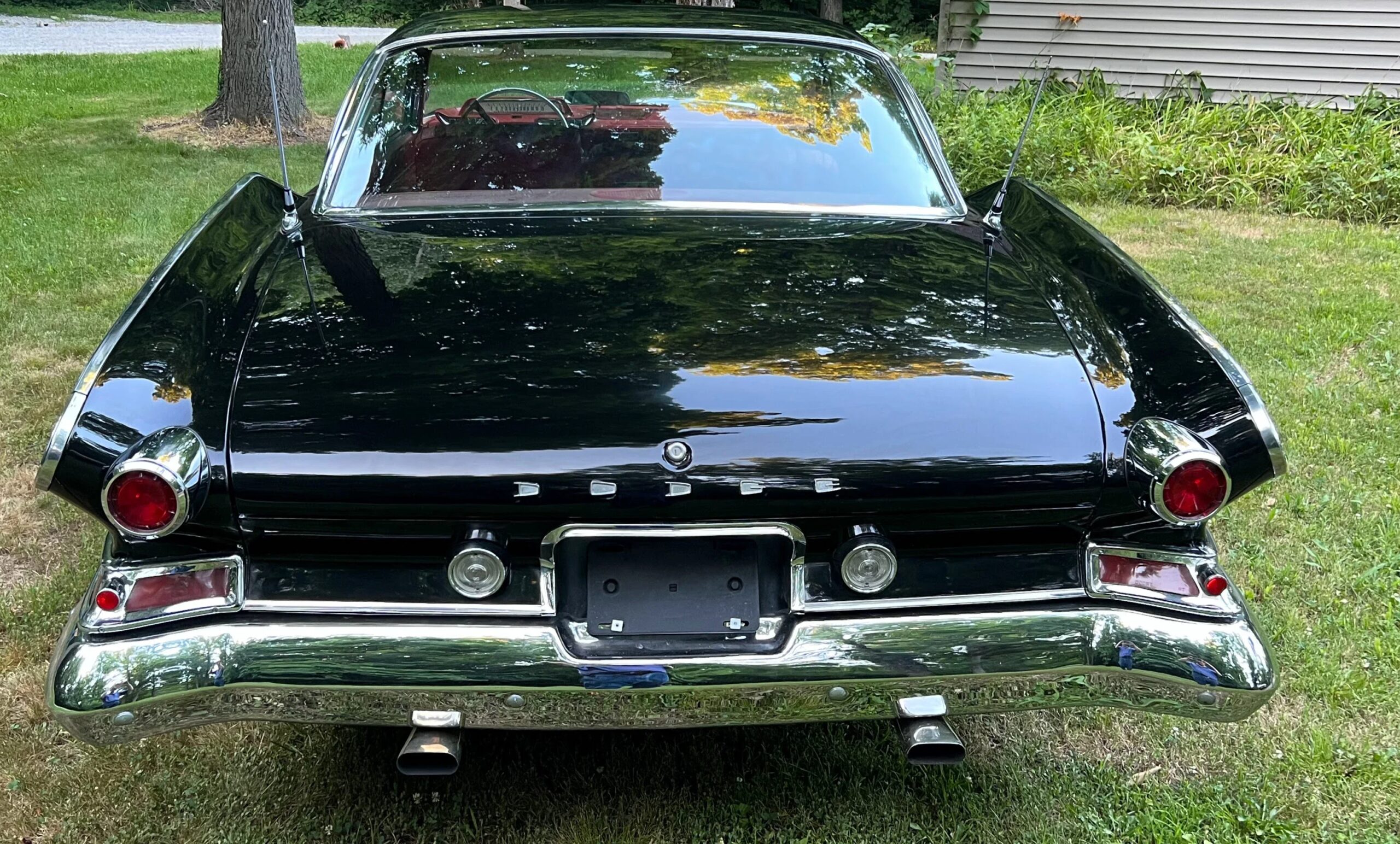 Dodge-Dart-phoenix-1961-Black-Red-16