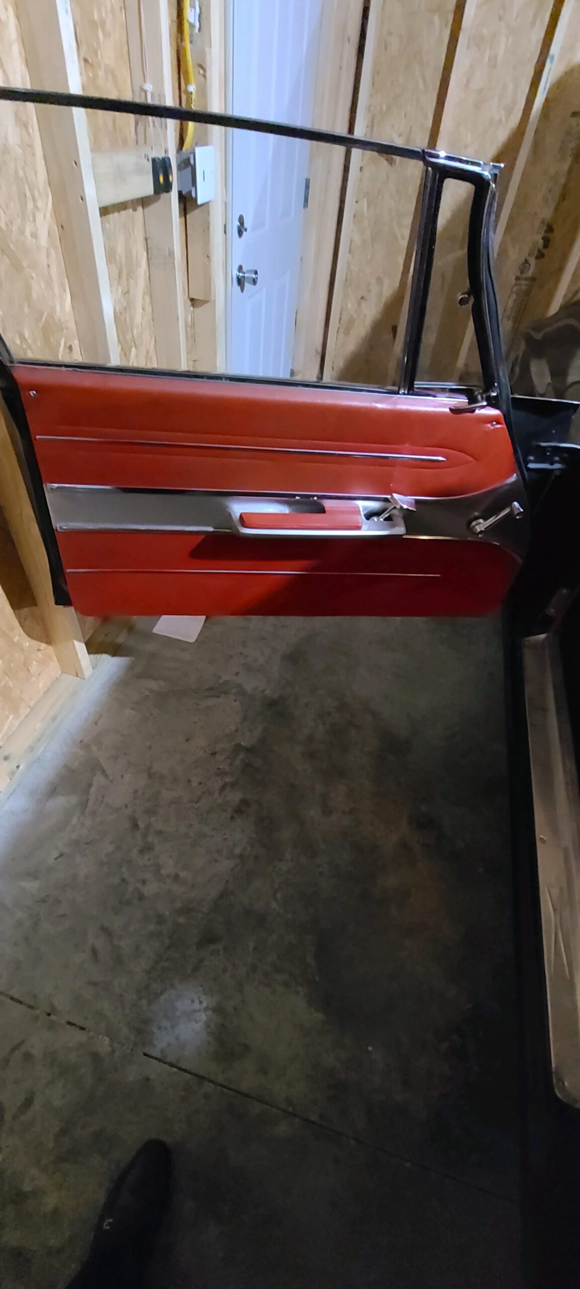 Dodge-Dart-phoenix-1961-Black-Red-20