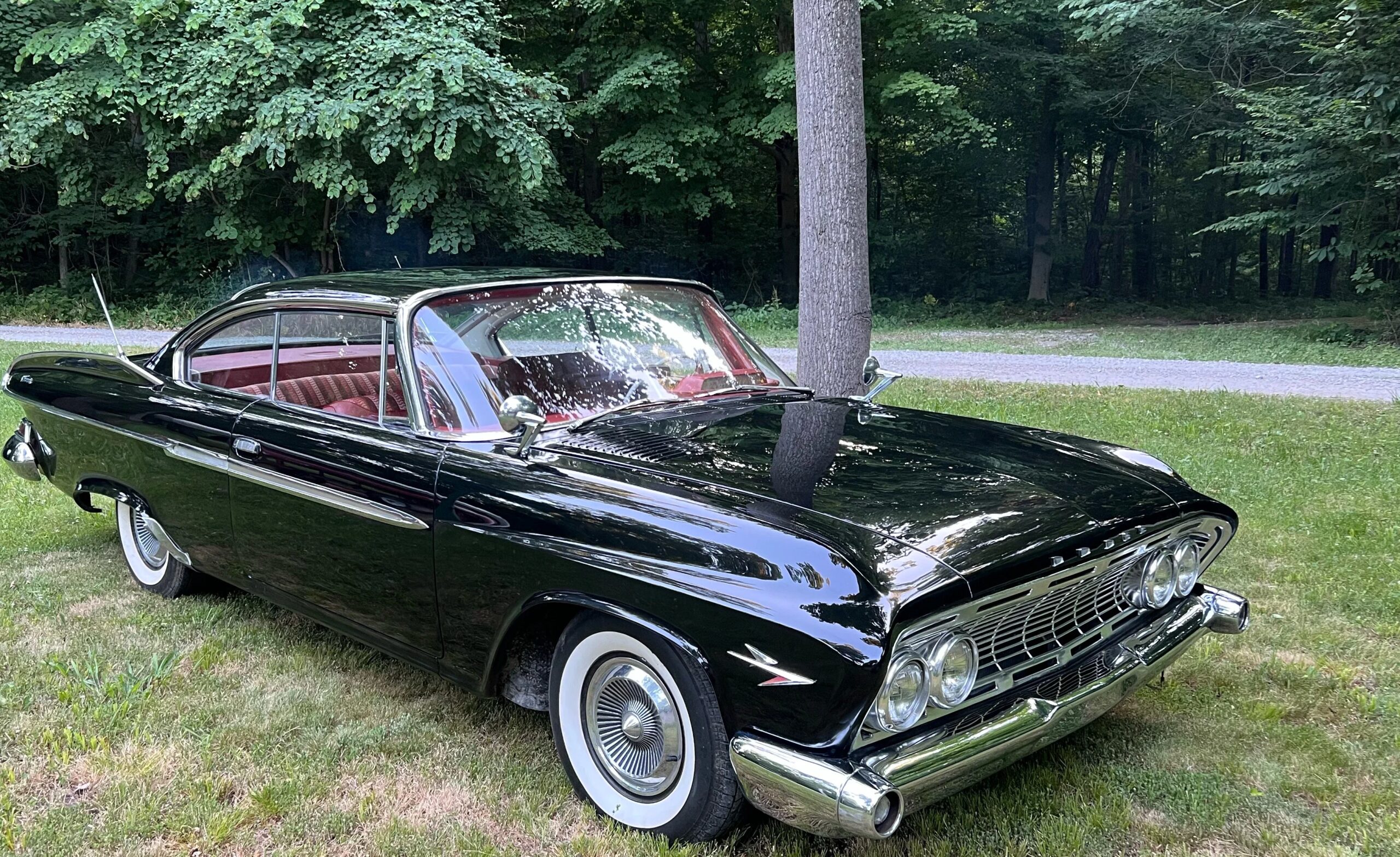 Dodge-Dart-phoenix-1961-Black-Red-25