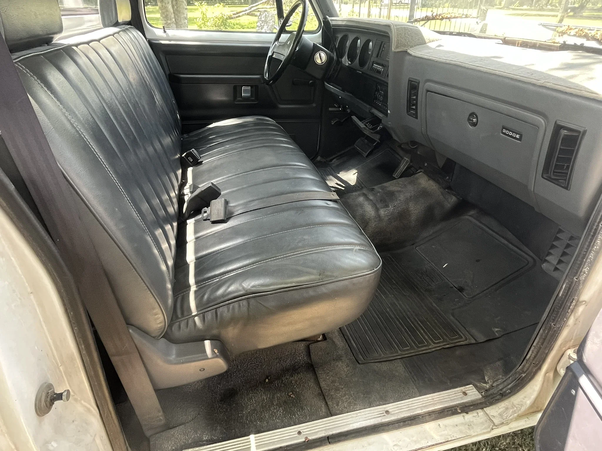 Dodge-Dw-truck-2wd-regular-cab-d-250-1991-White-10