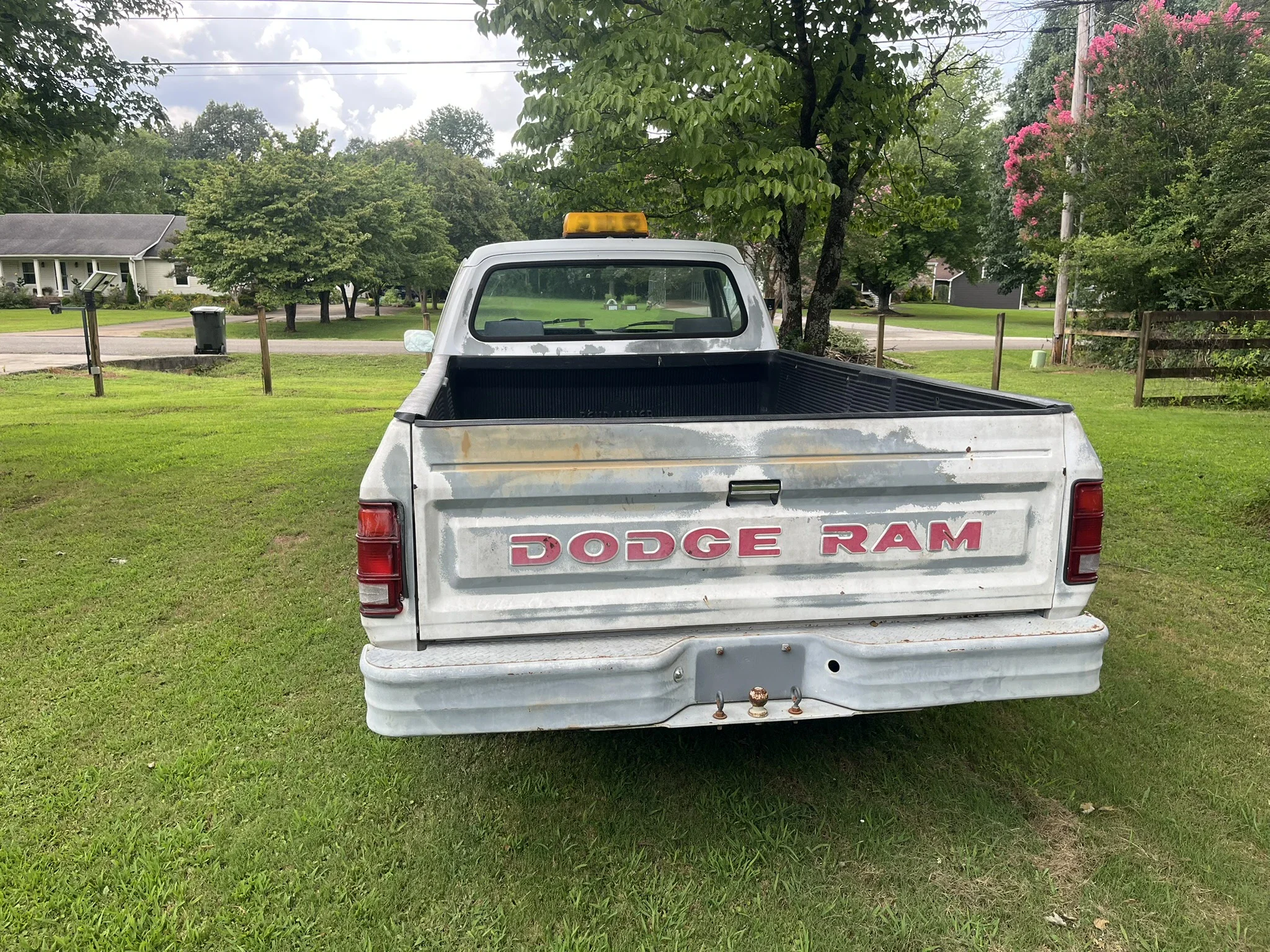 Dodge-Dw-truck-2wd-regular-cab-d-250-1991-White-3