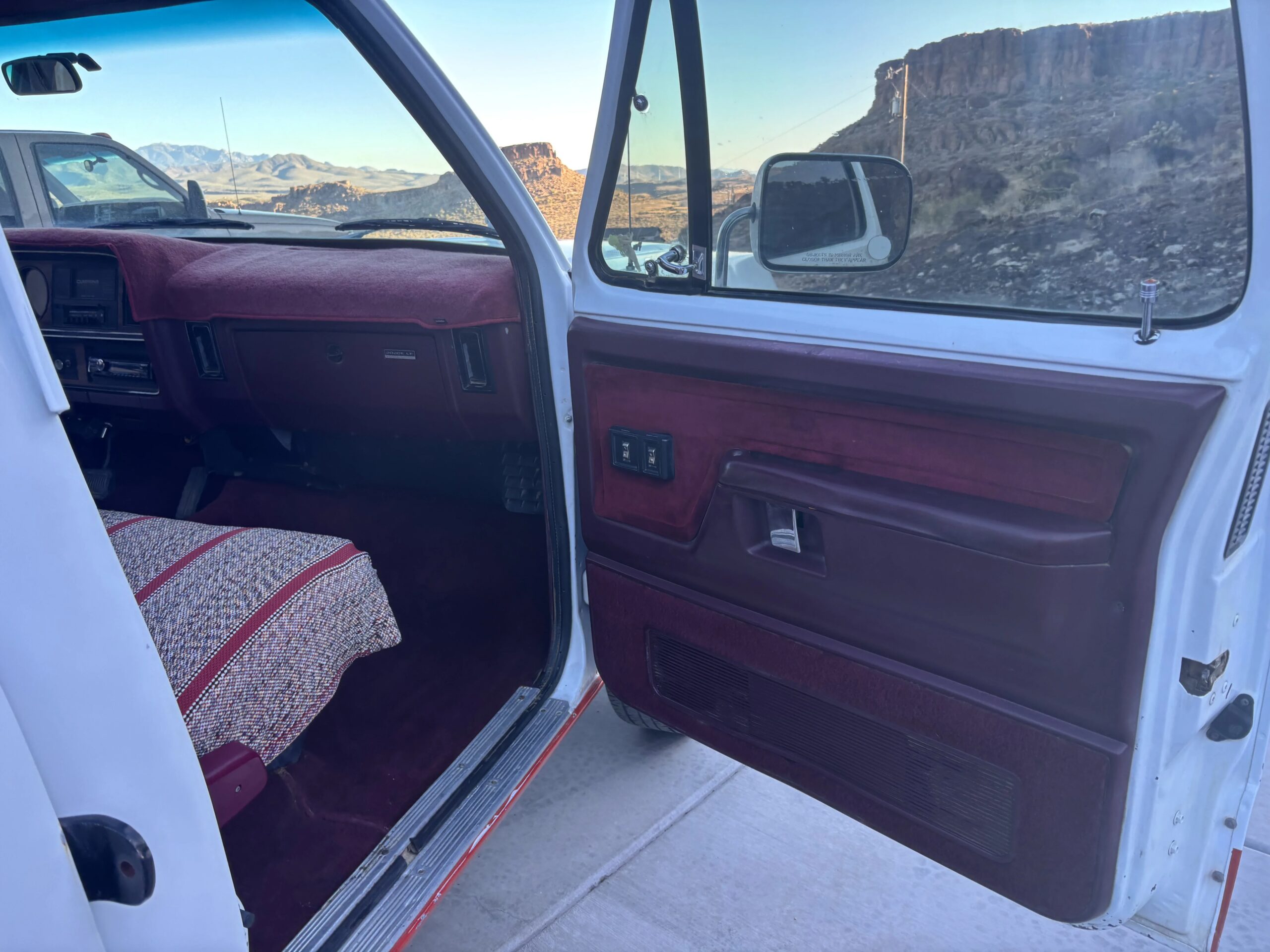 Dodge-Dw-truck-2wd-regular-cab-d-350-1990-White-Burgundy-16