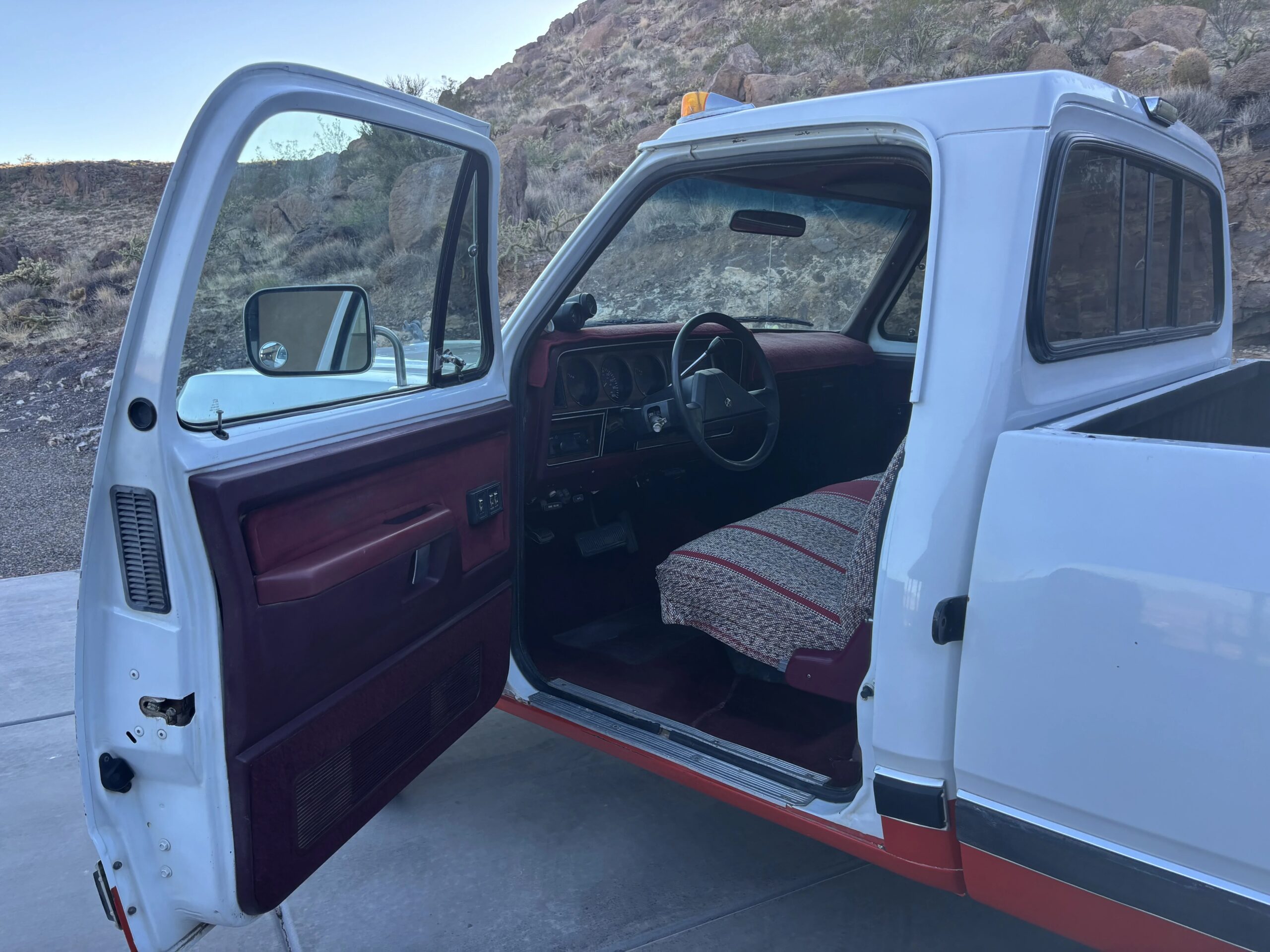 Dodge-Dw-truck-2wd-regular-cab-d-350-1990-White-Burgundy-20