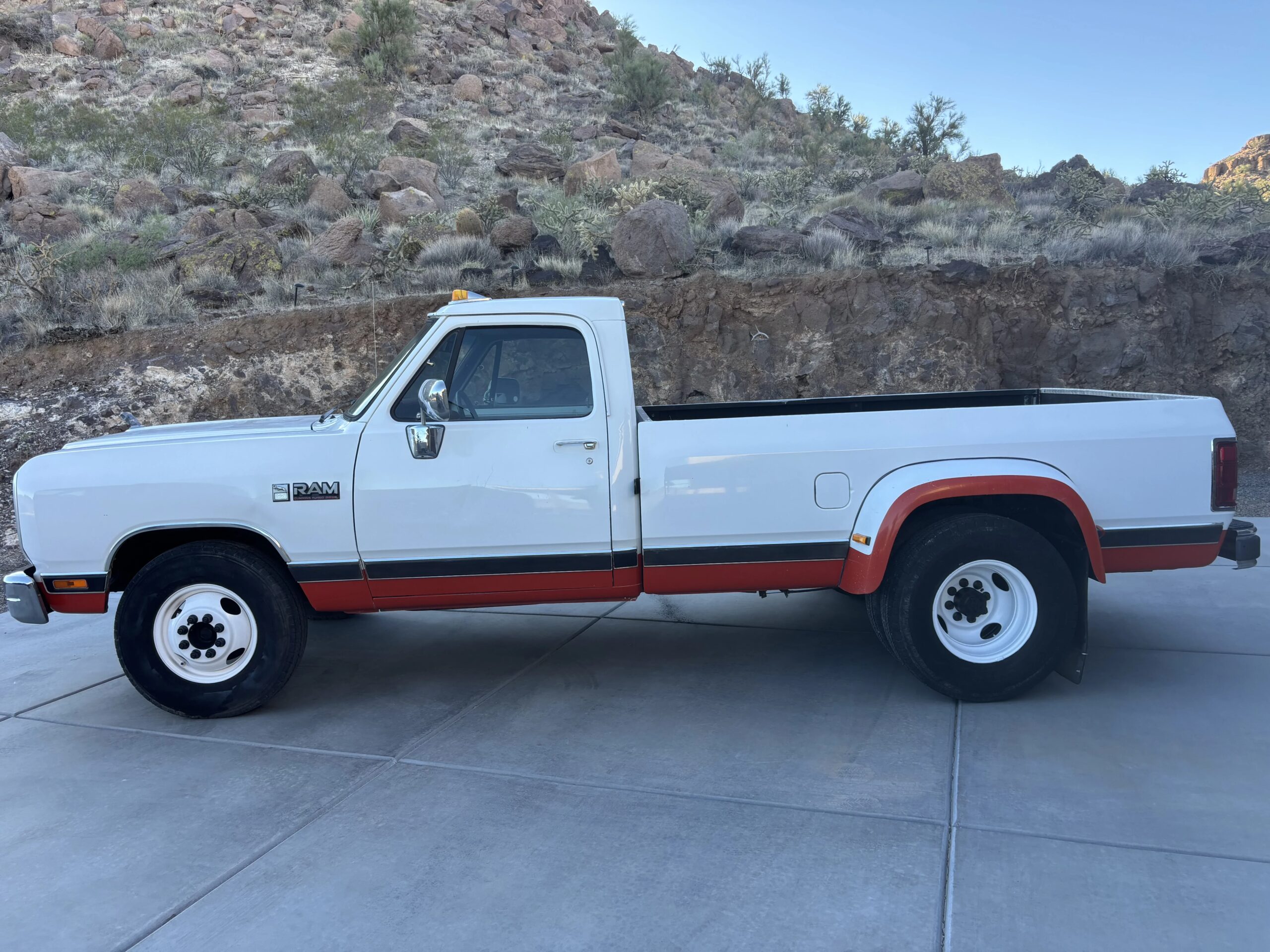 Dodge-Dw-truck-2wd-regular-cab-d-350-1990-White-Burgundy-22