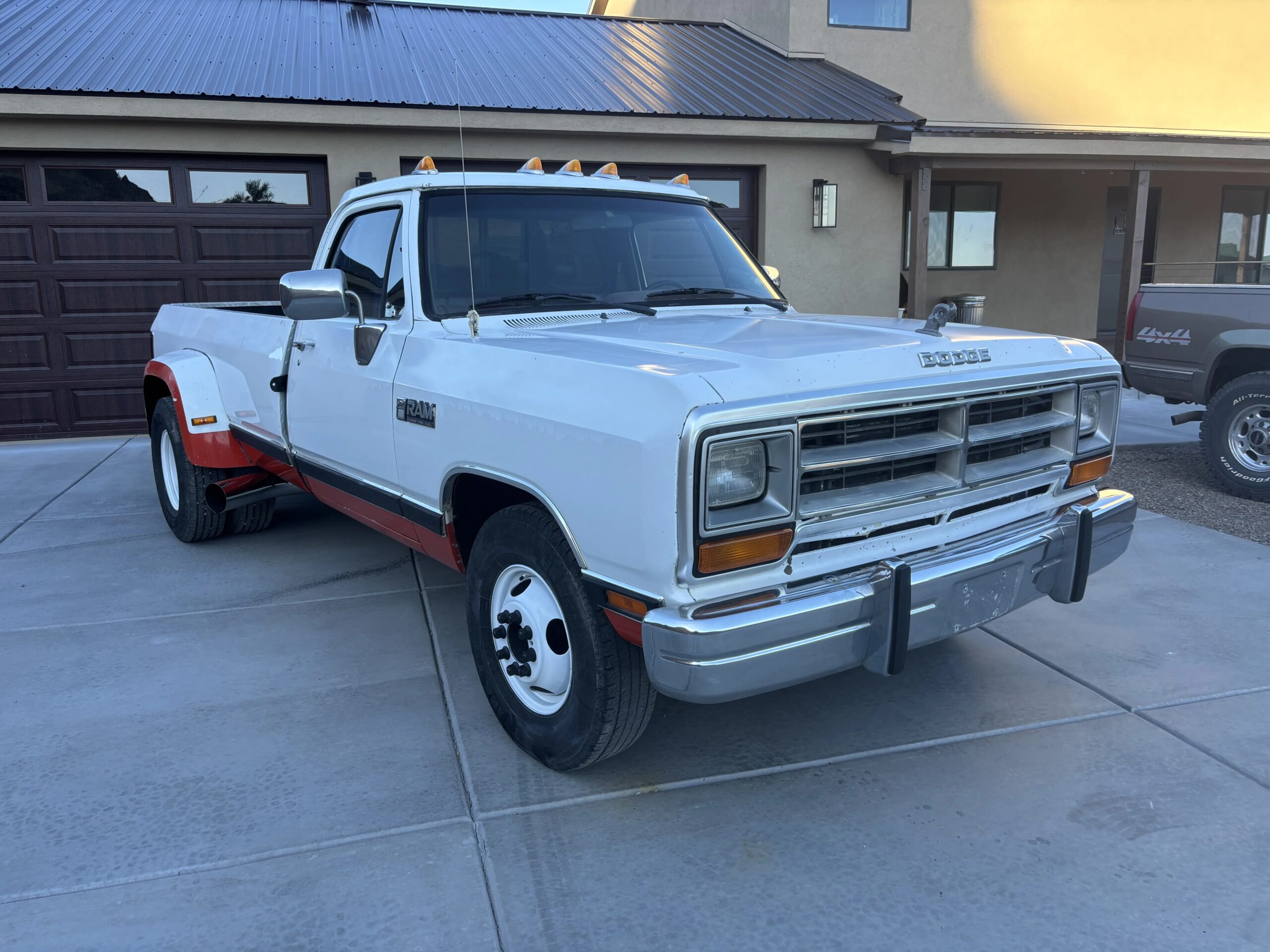 Dodge-Dw-truck-2wd-regular-cab-d-350-1990-White-Burgundy-3