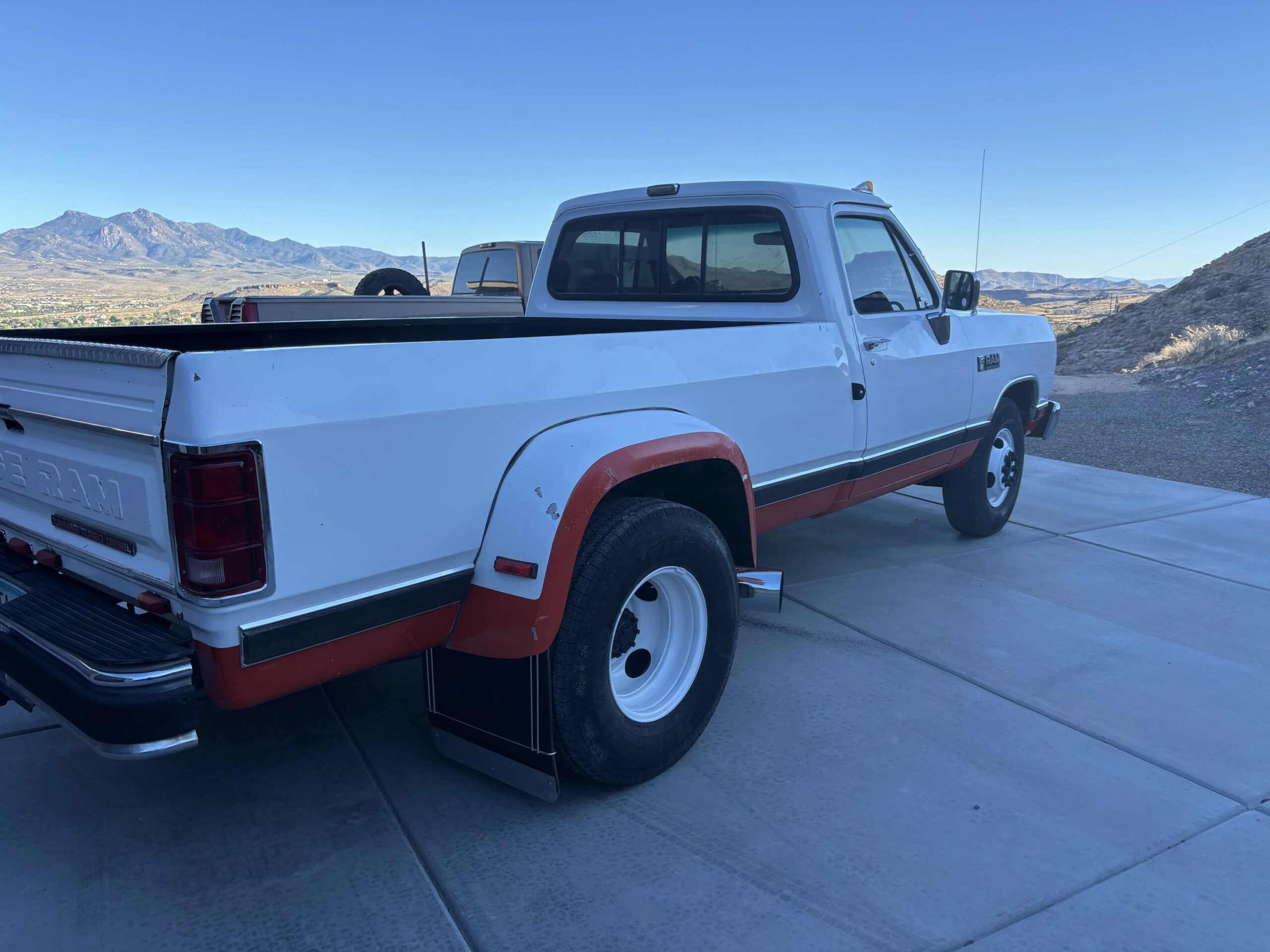 Dodge-Dw-truck-2wd-regular-cab-d-350-1990-White-Burgundy-4