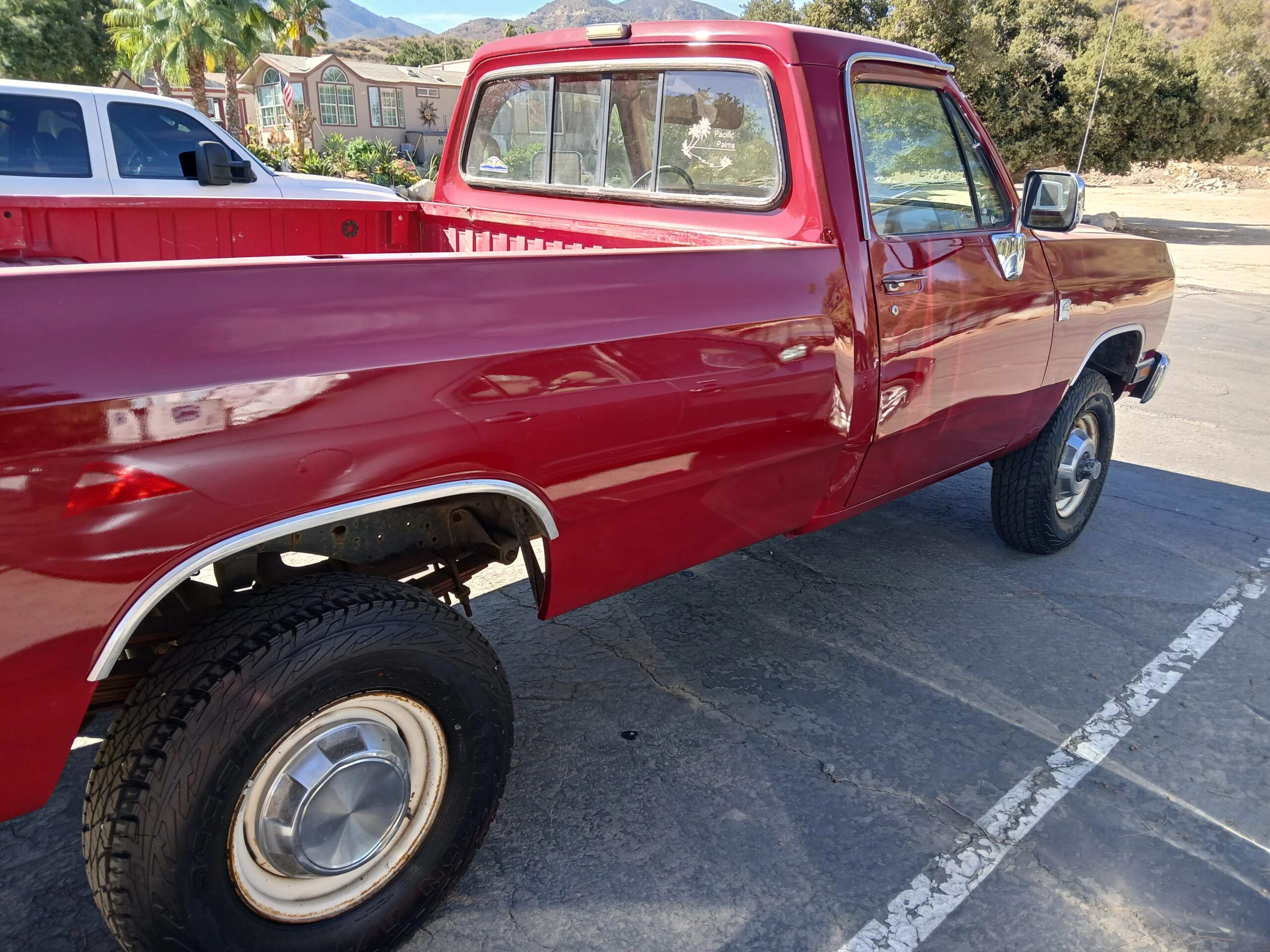 Dodge-Dw-truck-4x4-regular-cab-1989-Red-Tan-3