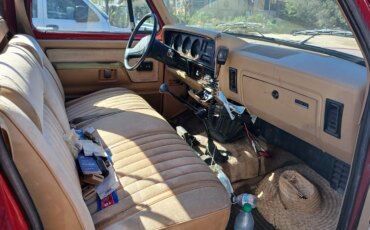 Dodge-Dw-truck-4x4-regular-cab-1989-Red-Tan-6