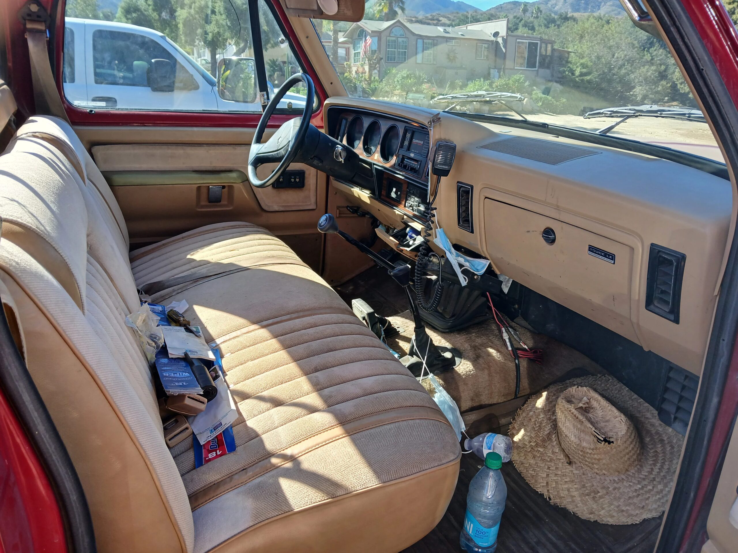 Dodge-Dw-truck-4x4-regular-cab-1989-Red-Tan-6