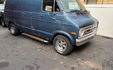 Dodge-E-Series-Van-1973-Van-2