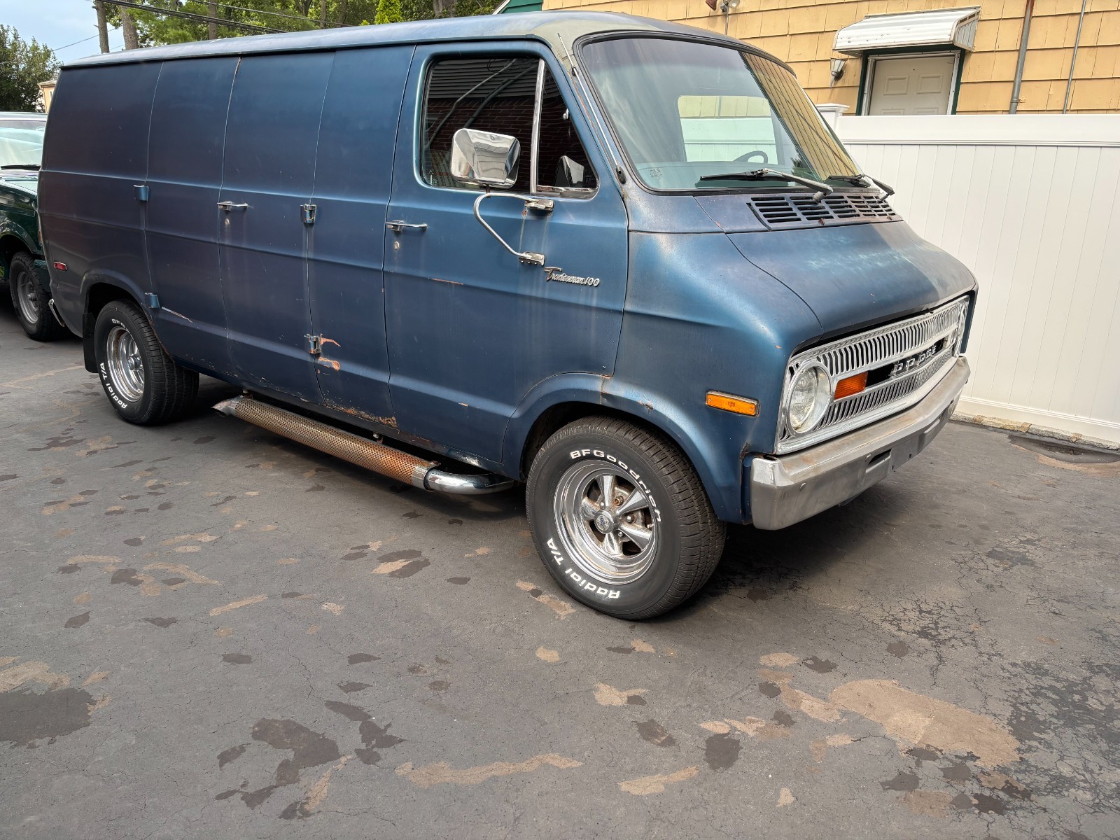 Dodge-E-Series-Van-1973-Van-2