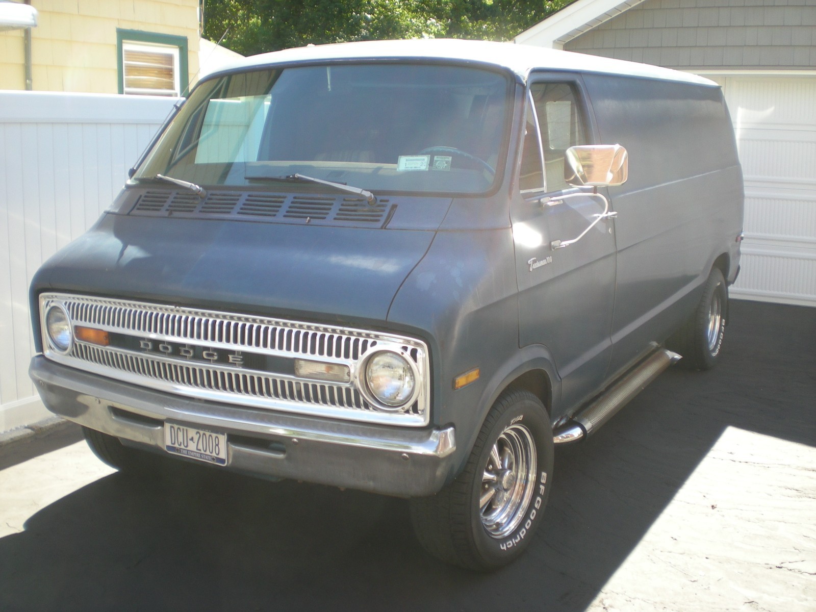 Dodge-E-Series-Van-1973-Van
