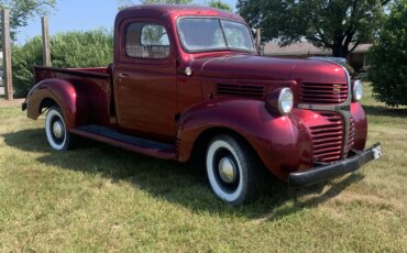 Dodge-Model-wc-1941-Red-Brown-1
