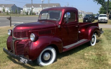 Dodge-Model-wc-1941-Red-Brown-11
