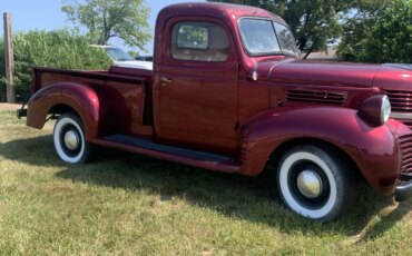 Dodge-Model-wc-1941-Red-Brown-2